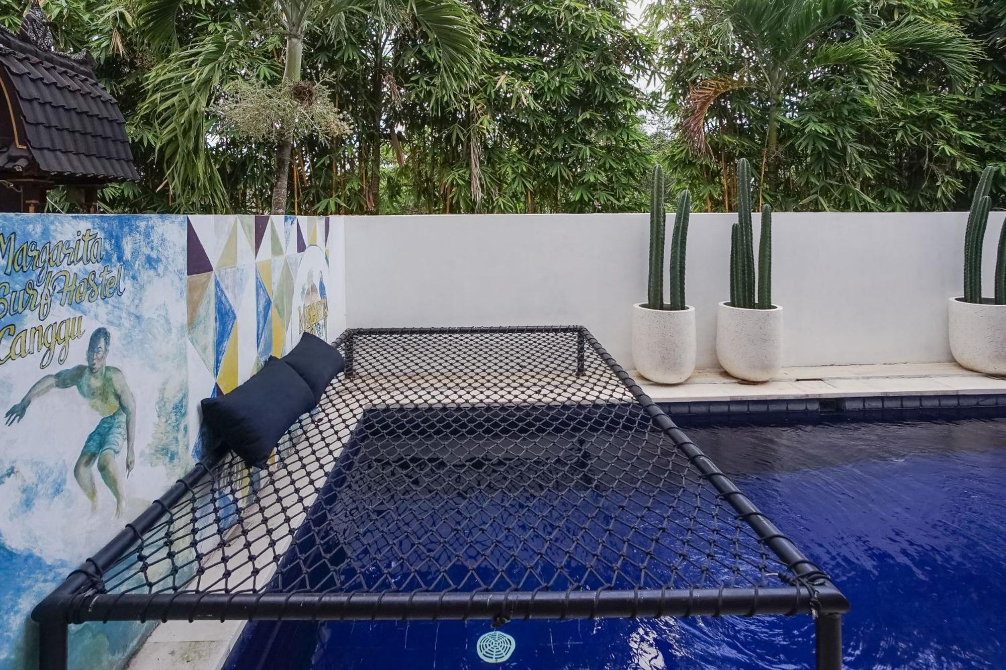 Margarita Surf Hostel Canggu Екстериор снимка