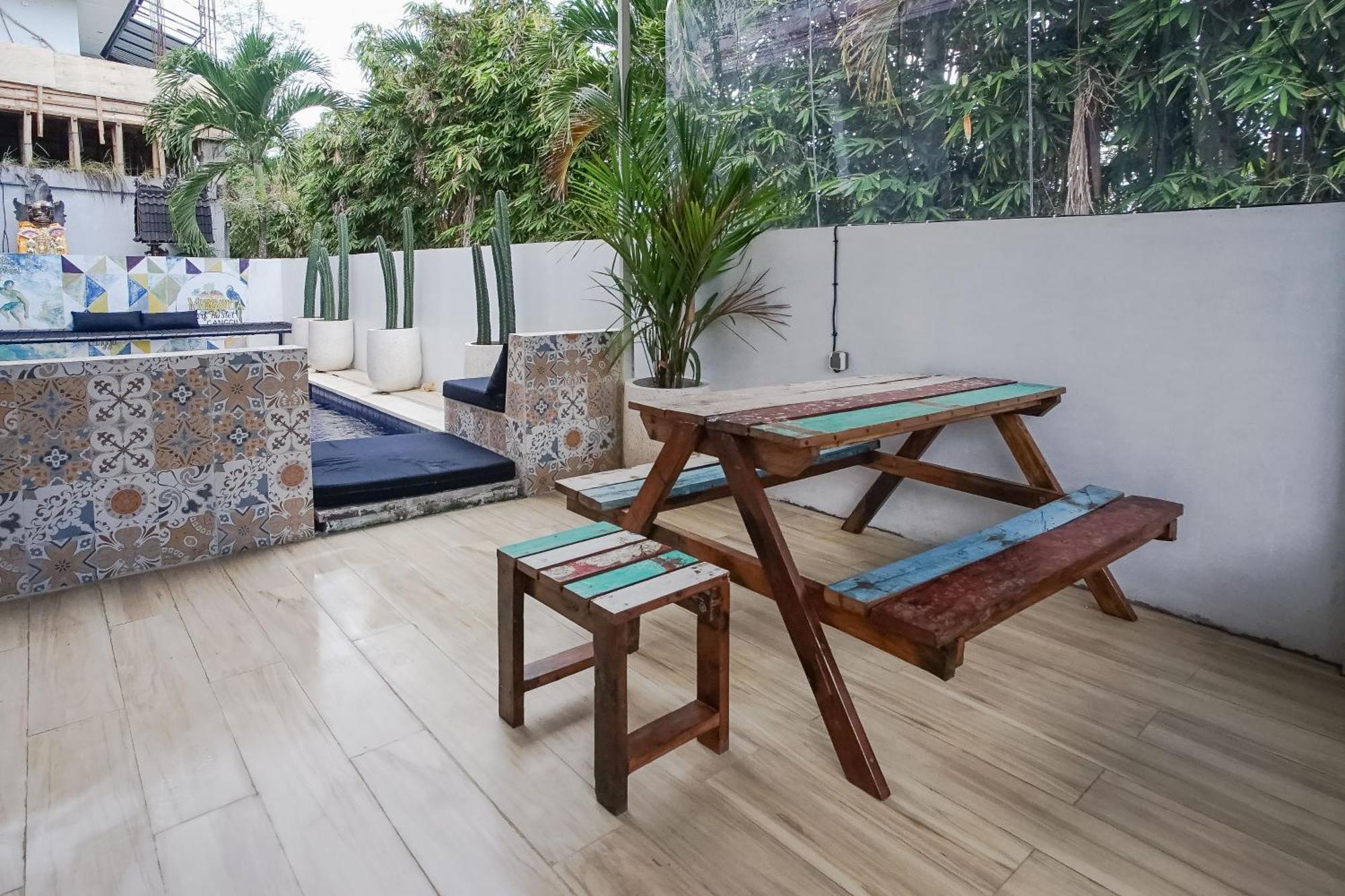 Margarita Surf Hostel Canggu Екстериор снимка