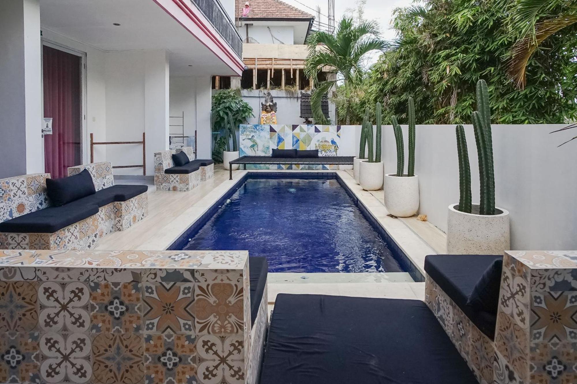 Margarita Surf Hostel Canggu Екстериор снимка