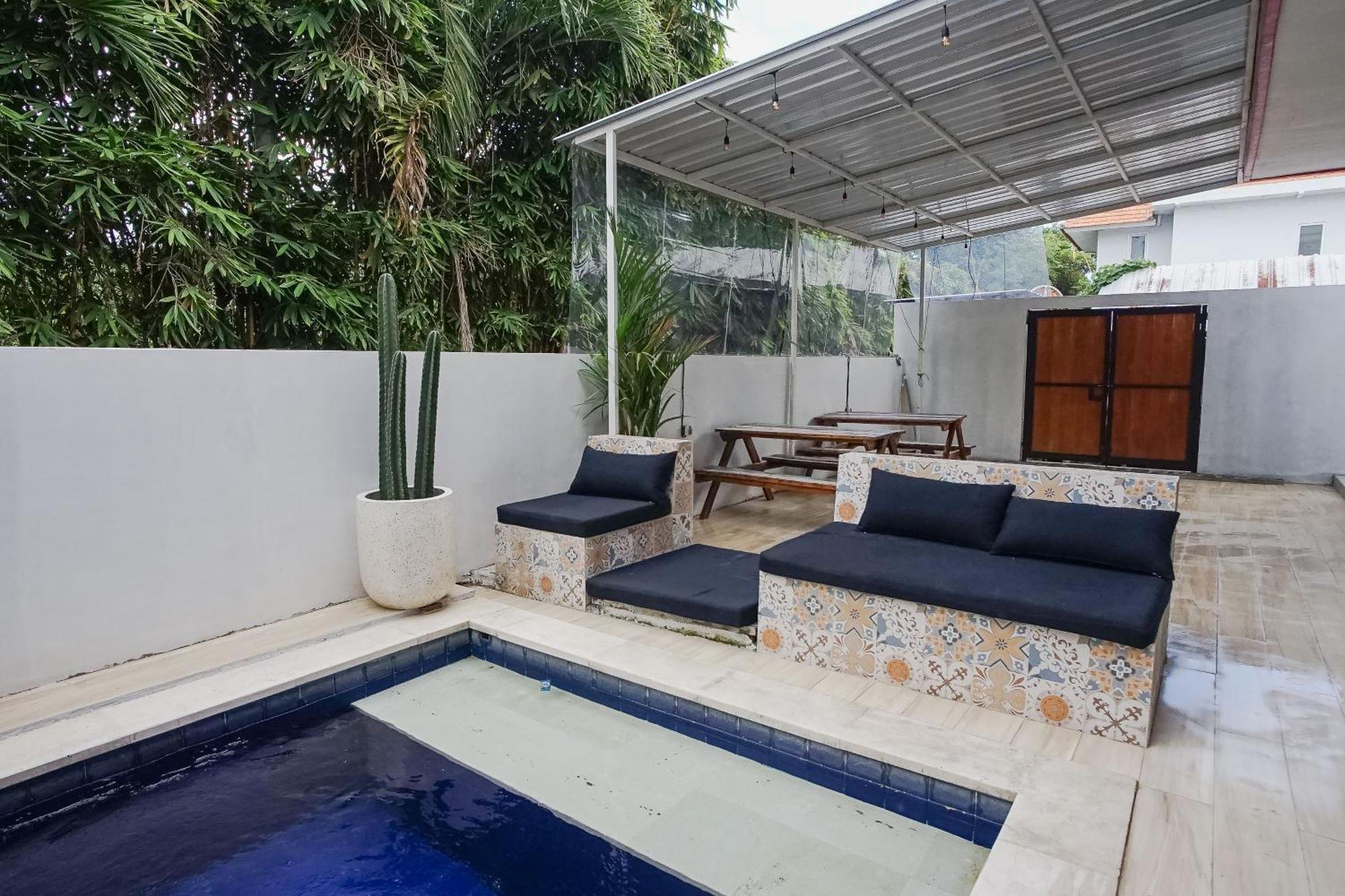 Margarita Surf Hostel Canggu Екстериор снимка