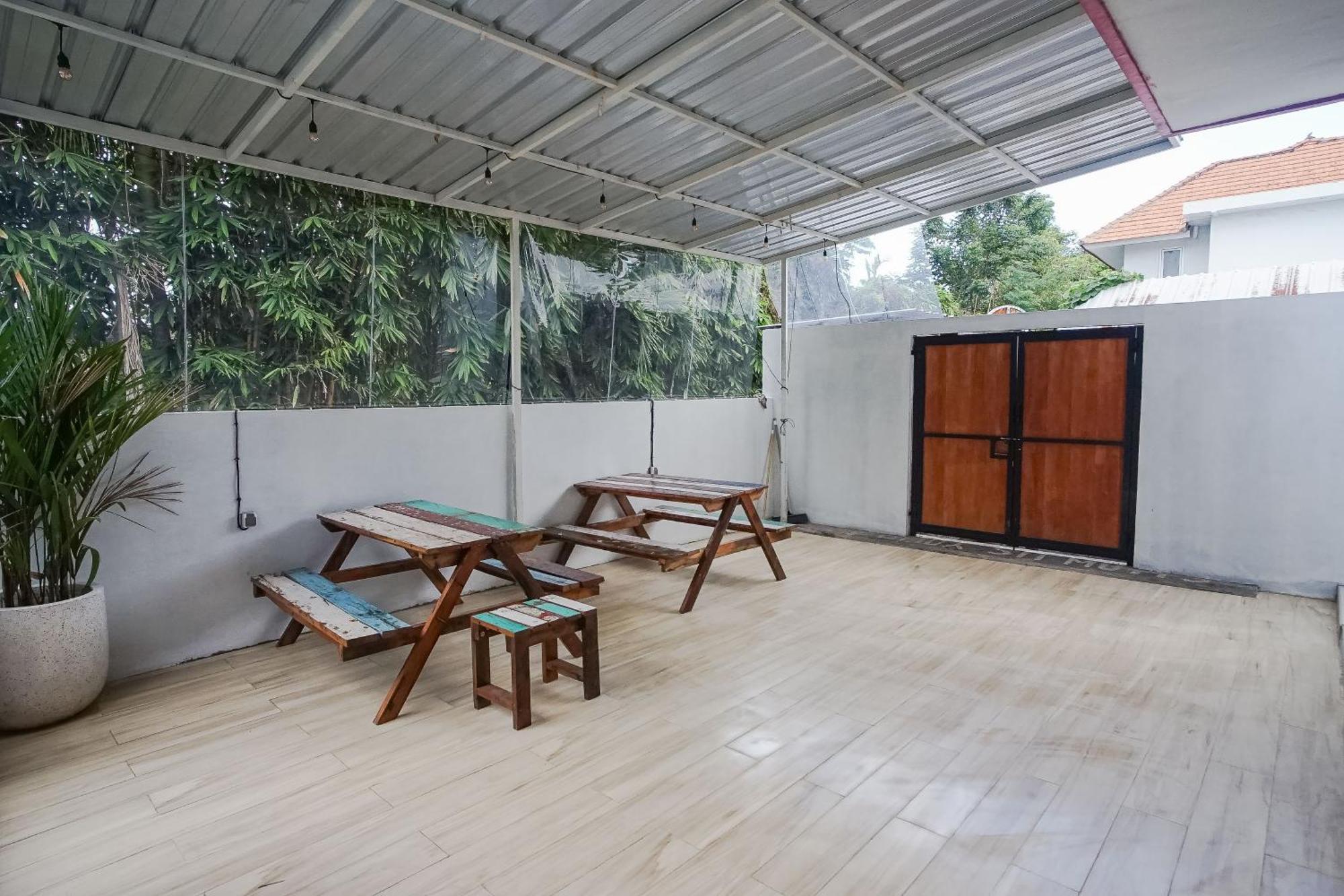 Margarita Surf Hostel Canggu Екстериор снимка