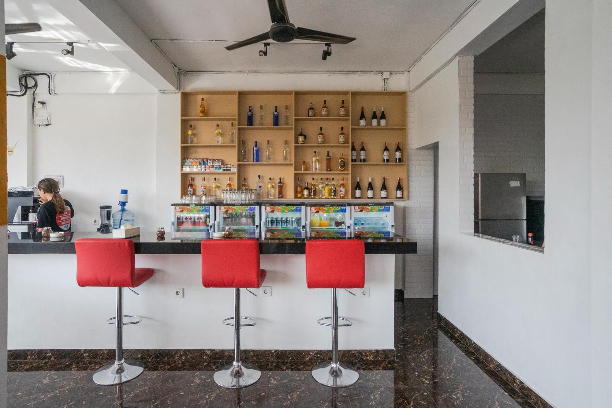 Margarita Surf Hostel Canggu Екстериор снимка