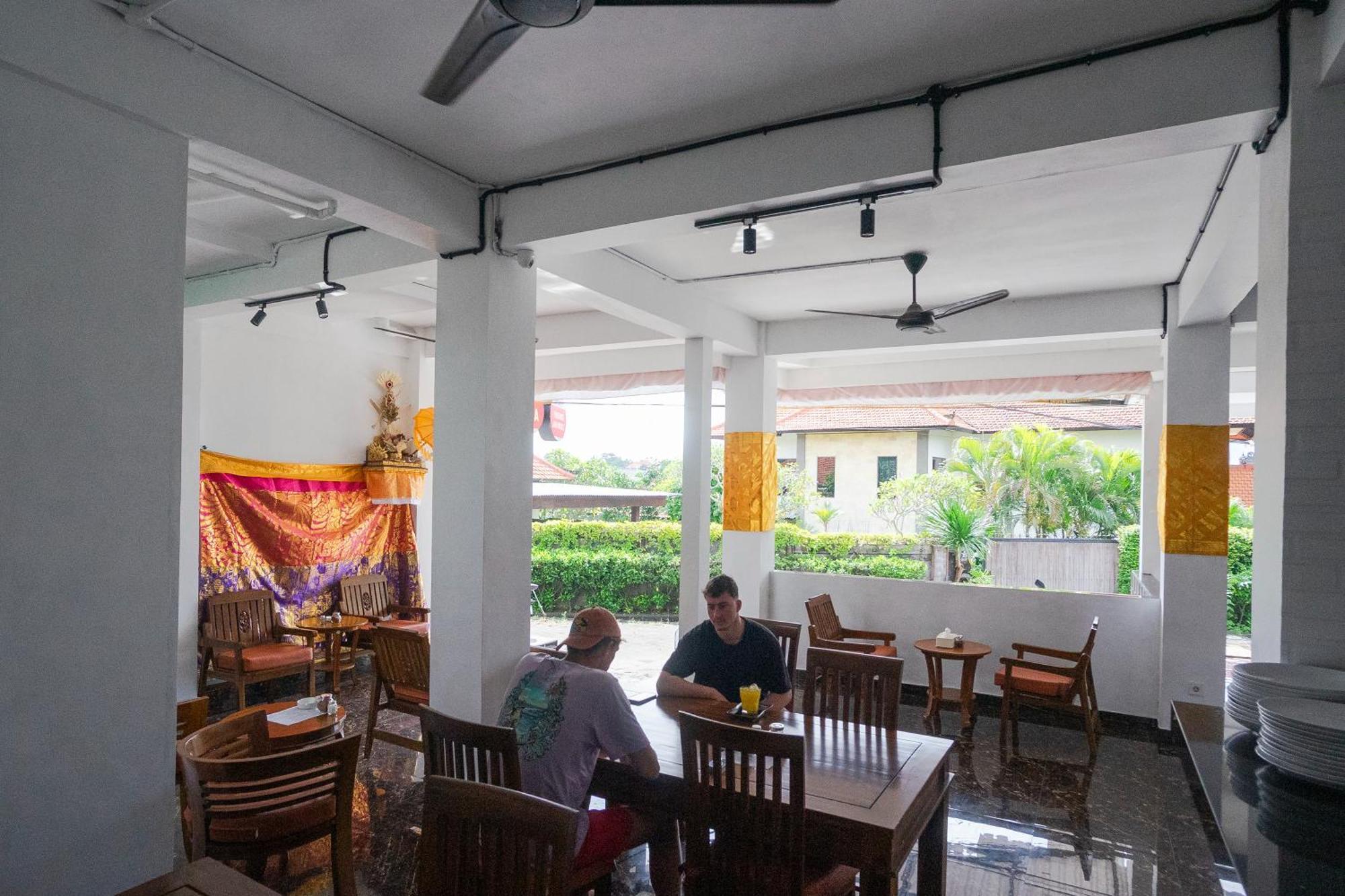 Margarita Surf Hostel Canggu Екстериор снимка